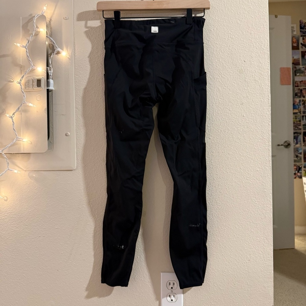 Vuori Women's Black Leggings READ DESCRIPTION